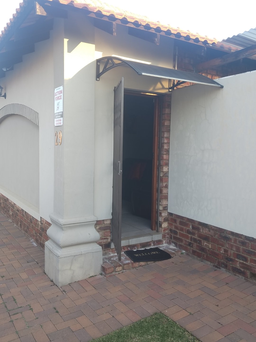 3 Bedroom Property for Sale in Flamwood North West